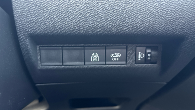 Peugeot 208 1.2 Hybrid 110 Allure 5dr e-DSC6 Petrol Hatchback